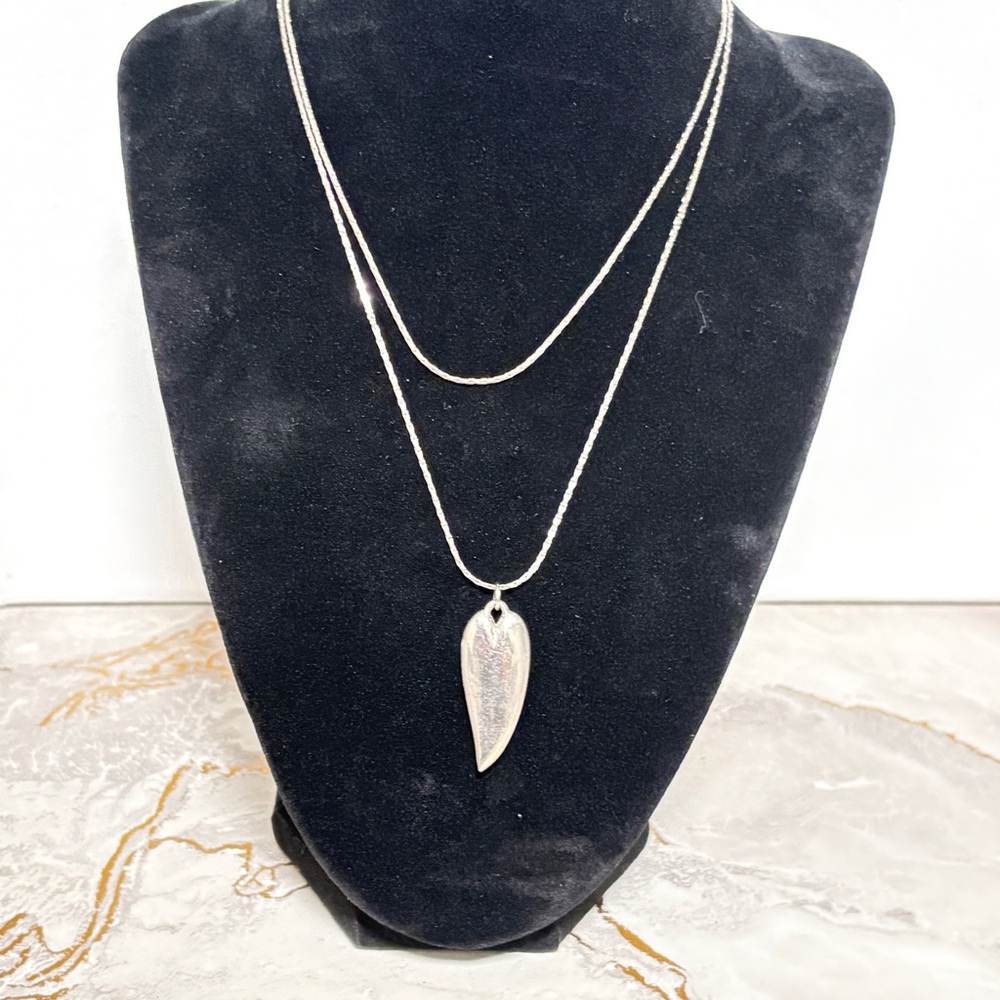Vintage 1990s signed Park Lane Silver tone, Leaf Pendant Necklace